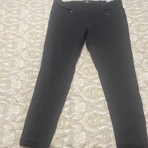 Women's Classic Black Cropped Jeans